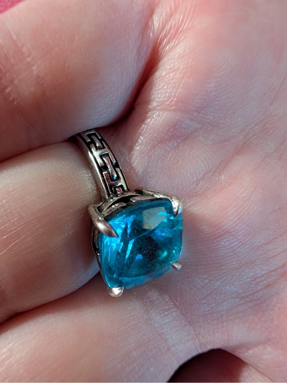 4.5 Kt. GORGEOUS BRILLIANT Effy Ring with Bright Topaz Cushion Cut Gemstone - Picture 8 of 10